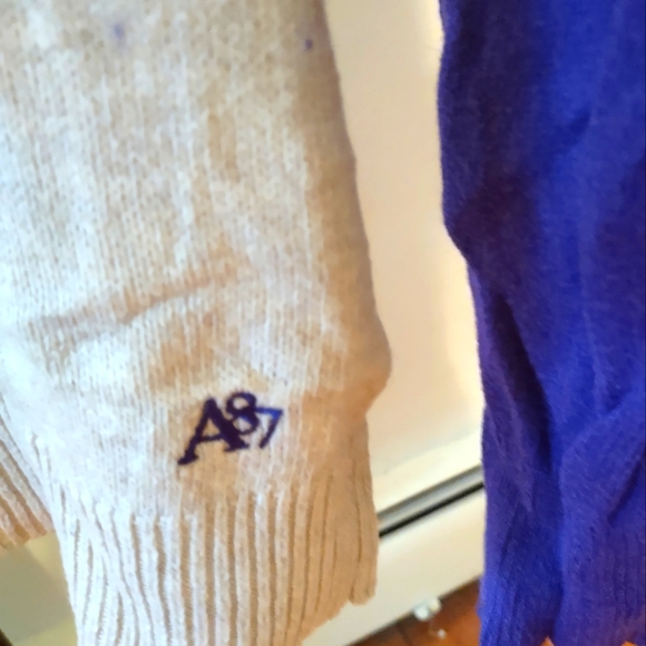 SOLD Vintage Aeropostale Jersey Style Sweater - Picture 5 of 6